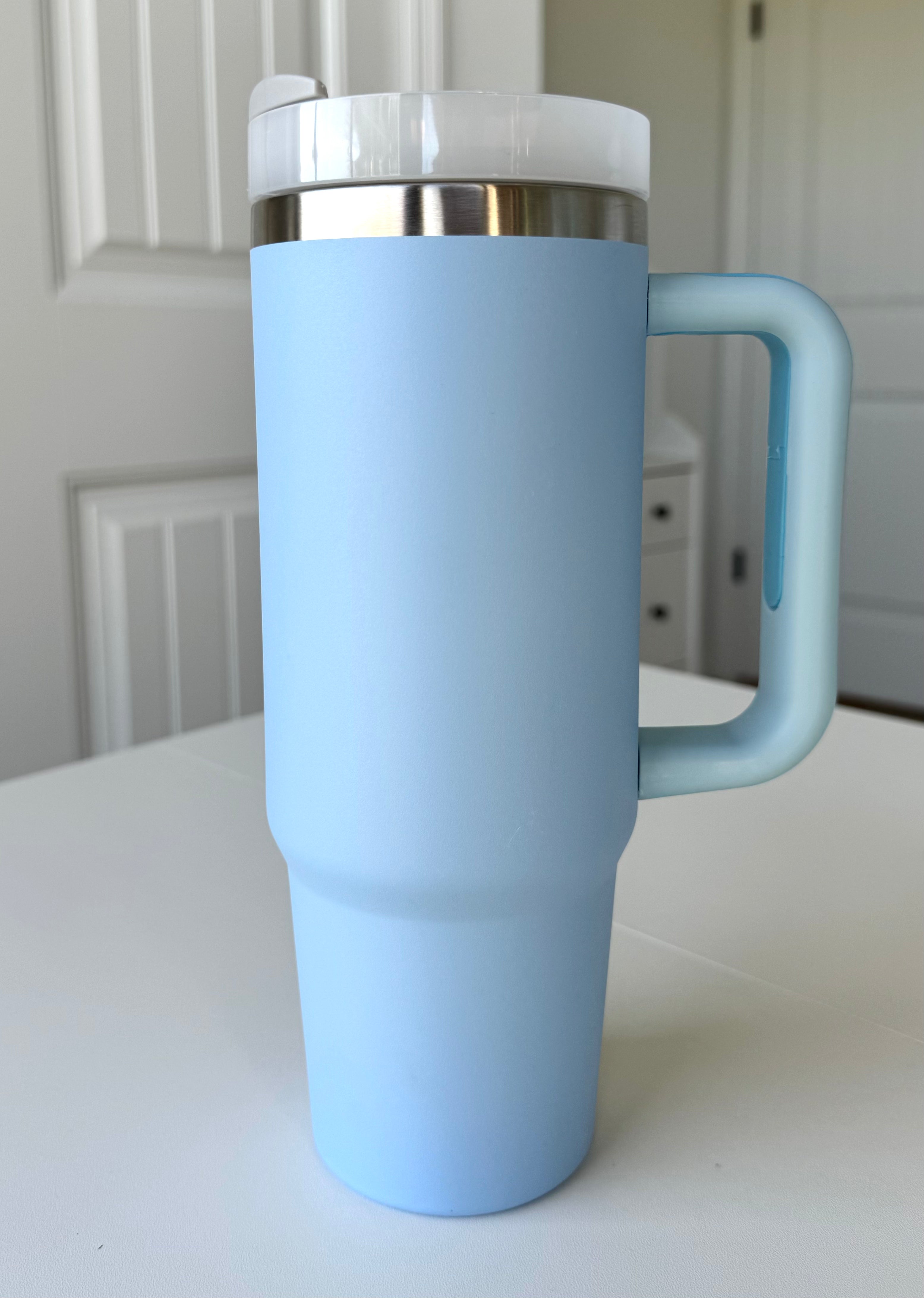 30oz Insulated travel tumbler with handle / Blue