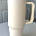 40oz Insulated travel tumbler with handle / Ivory