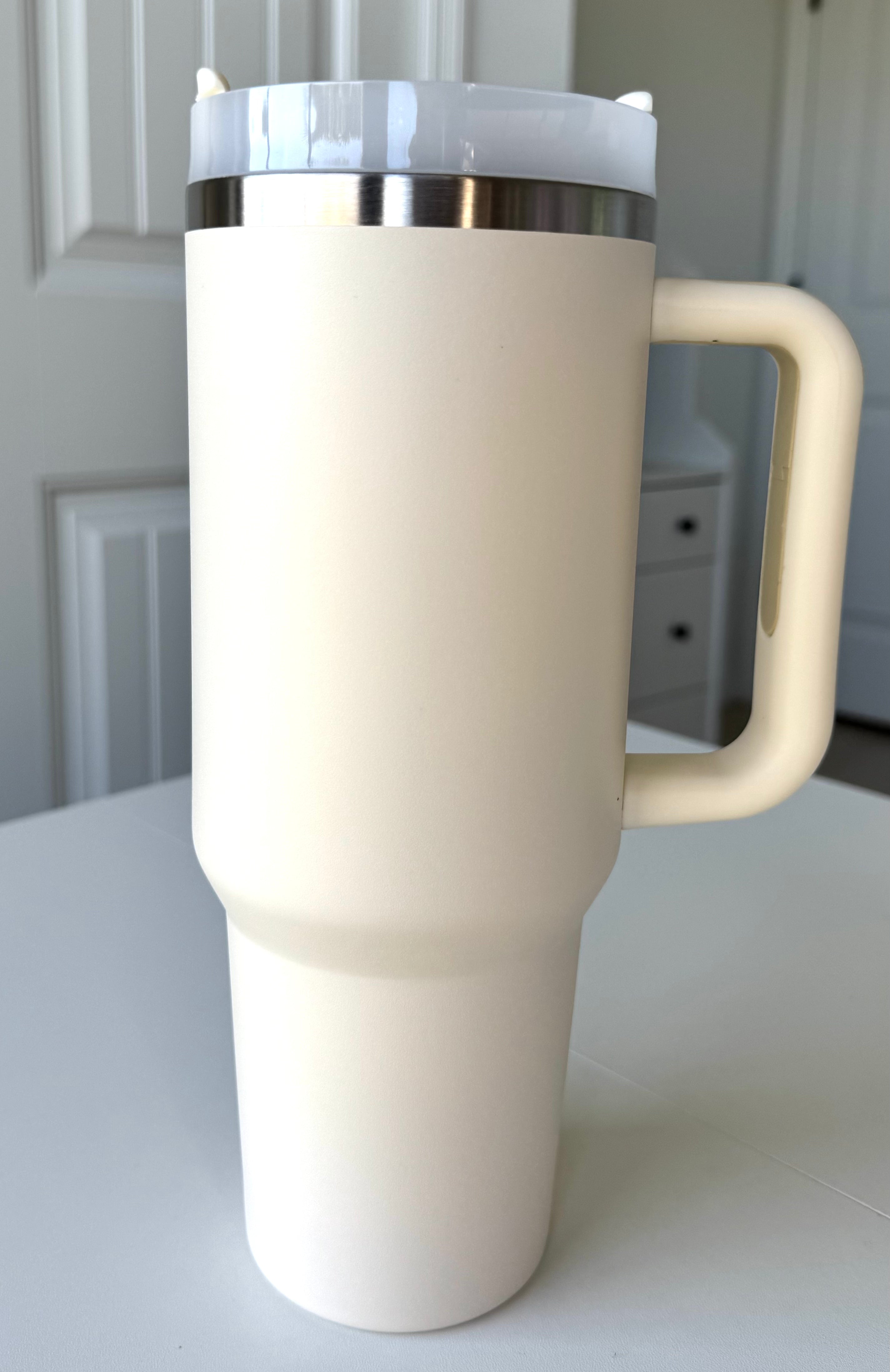 30oz Insulated travel tumbler with handle / Ivory