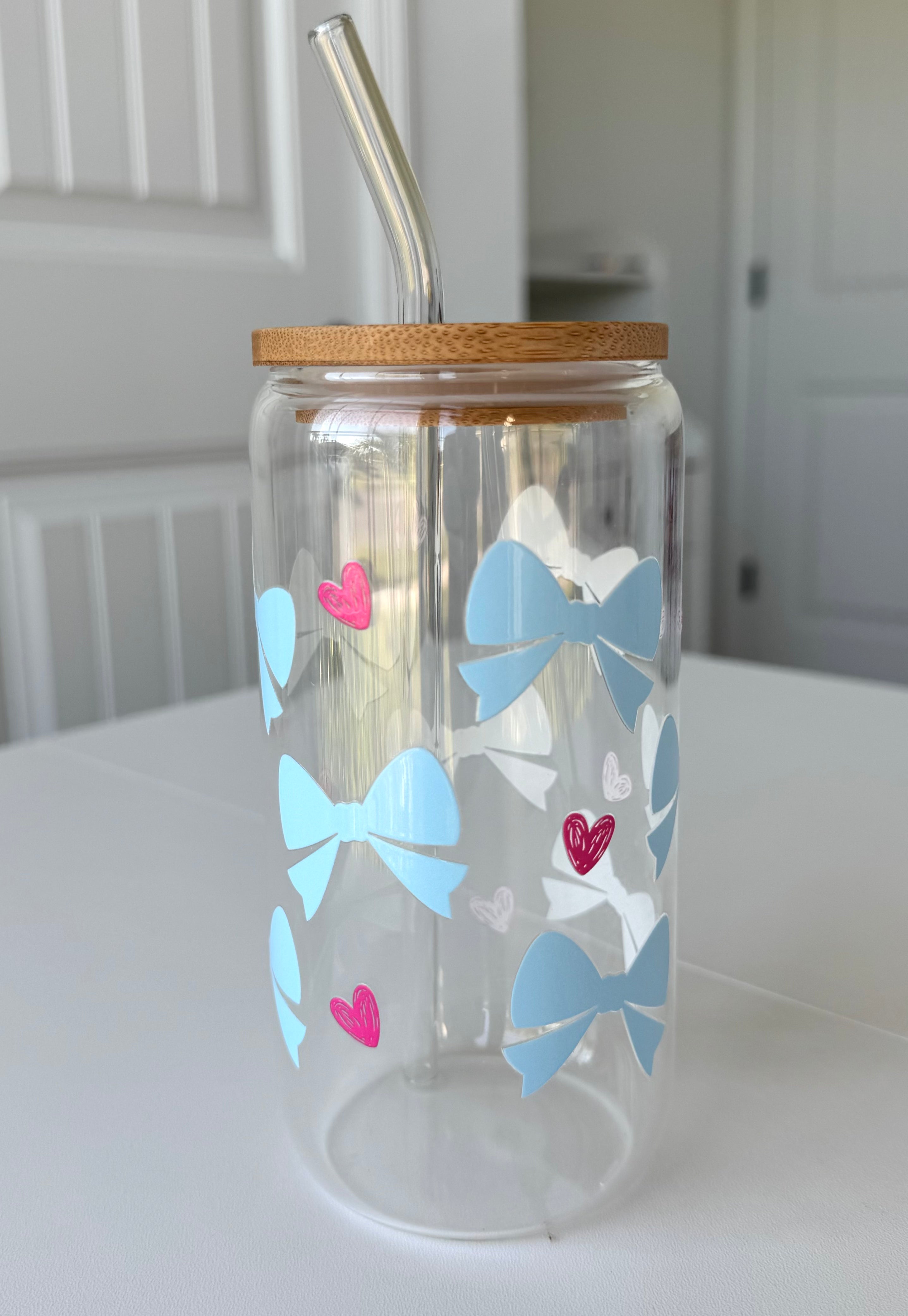 Glass tumbler with bamboo lid