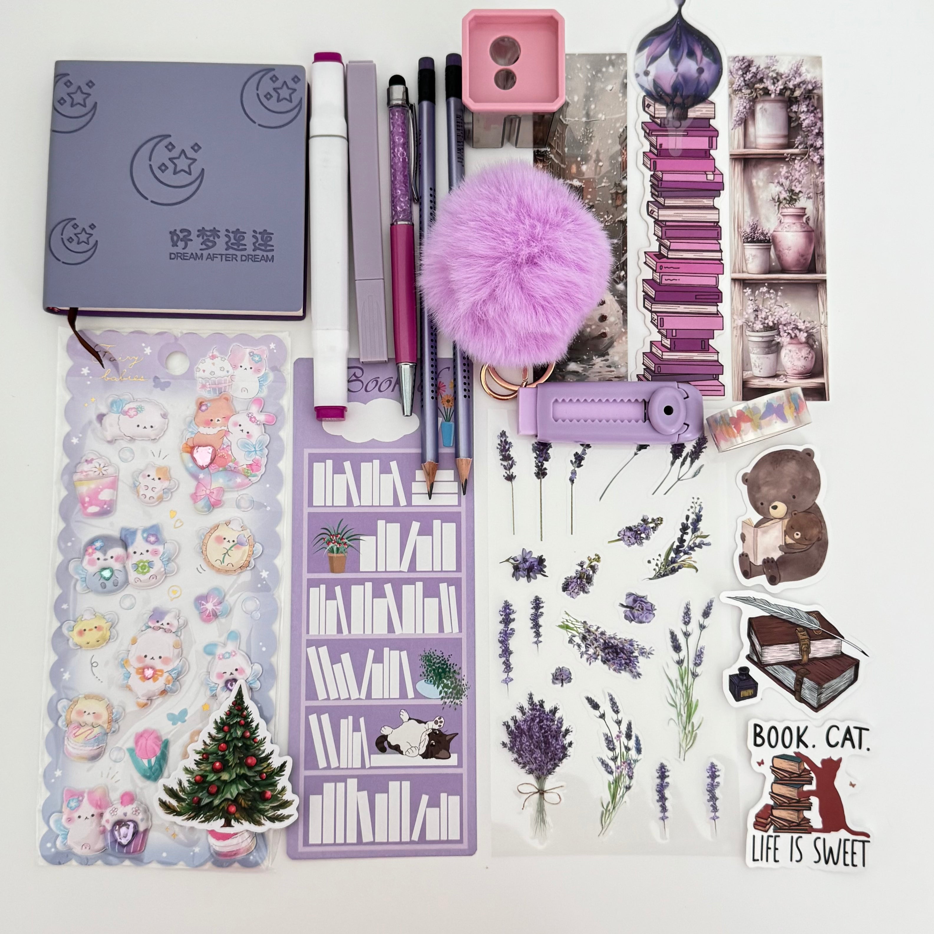 Reading stationery gift box – cozy bookish set for readers